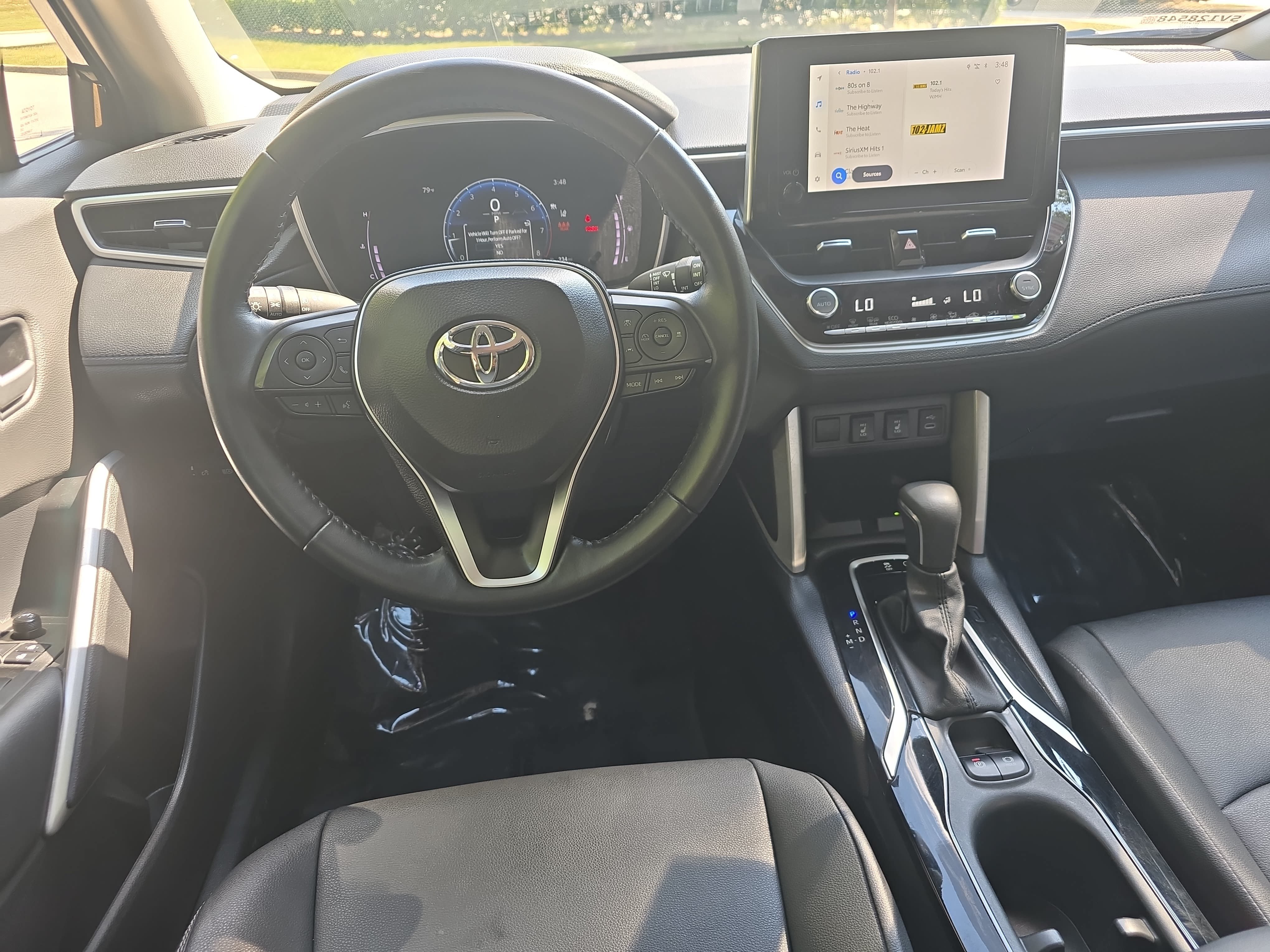 Used 2025 Toyota Corolla Cross XLE FWD image 14