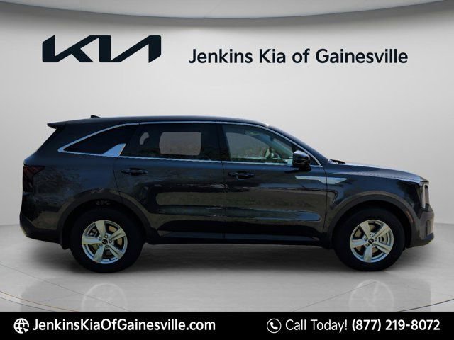 New 2026 Kia Sorento LX FWD image 2