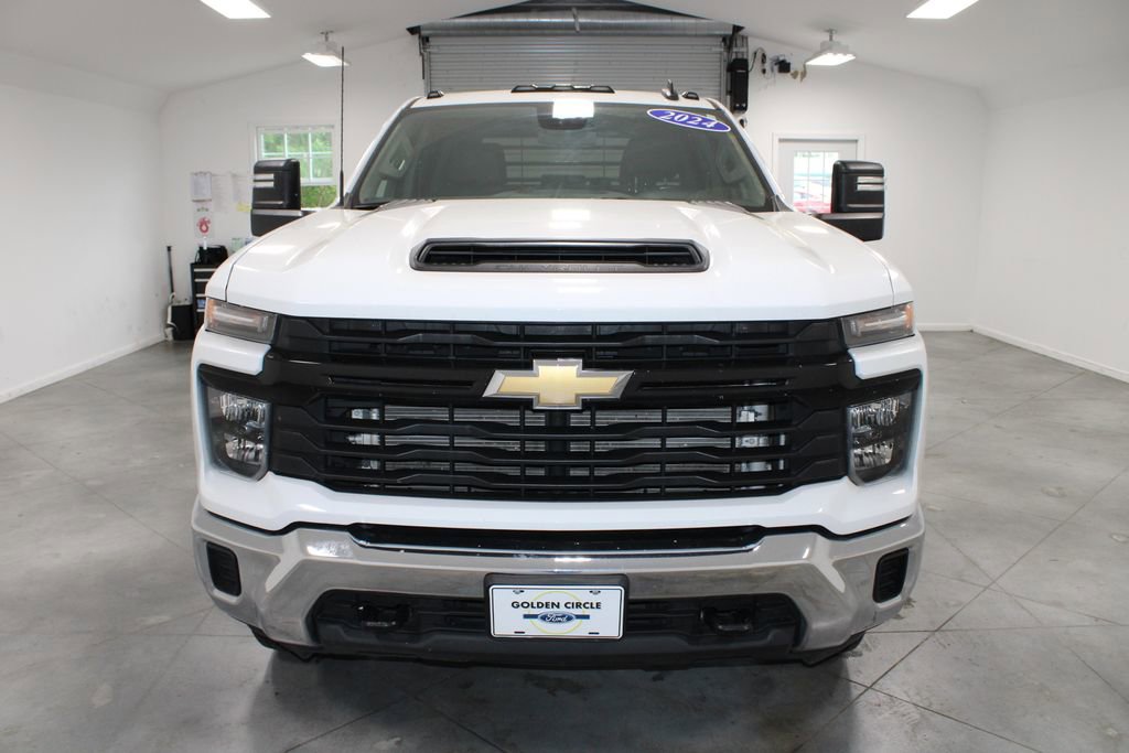 Used 2024 Chevrolet Silverado 3500 W/T w/ WT Convenience Package AWD/4WD image 3
