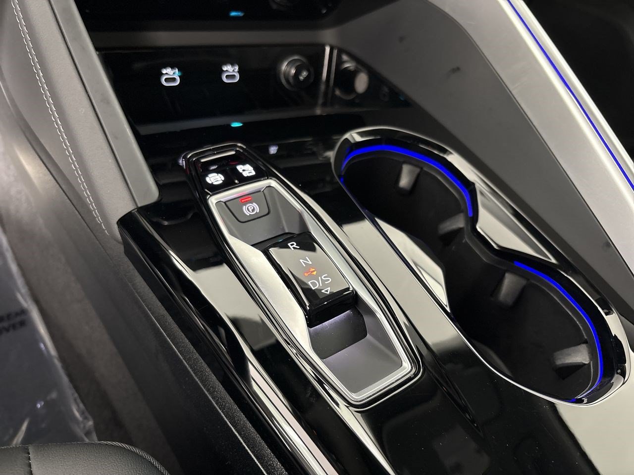New 2025 Audi Q5 Premium Plus w/ Premium Plus AWD/4WD image 21