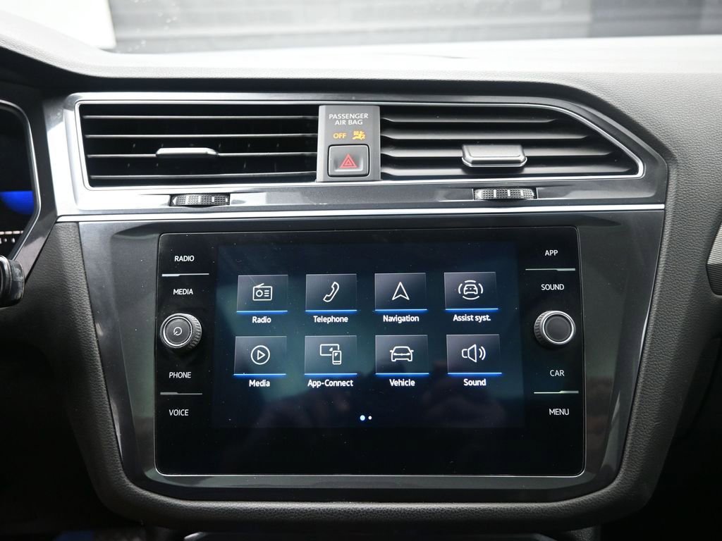 Used 2022 Volkswagen Tiguan SE FWD image 11