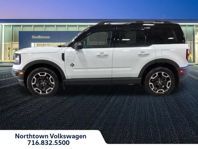 Used 2023 Ford Bronco Sport Outer Banks w/ Tech Package AWD/4WD image 2