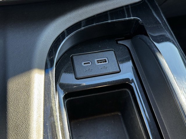 Certified 2024 Cadillac Escalade Sport w/ LPO, ONYX Package image 24