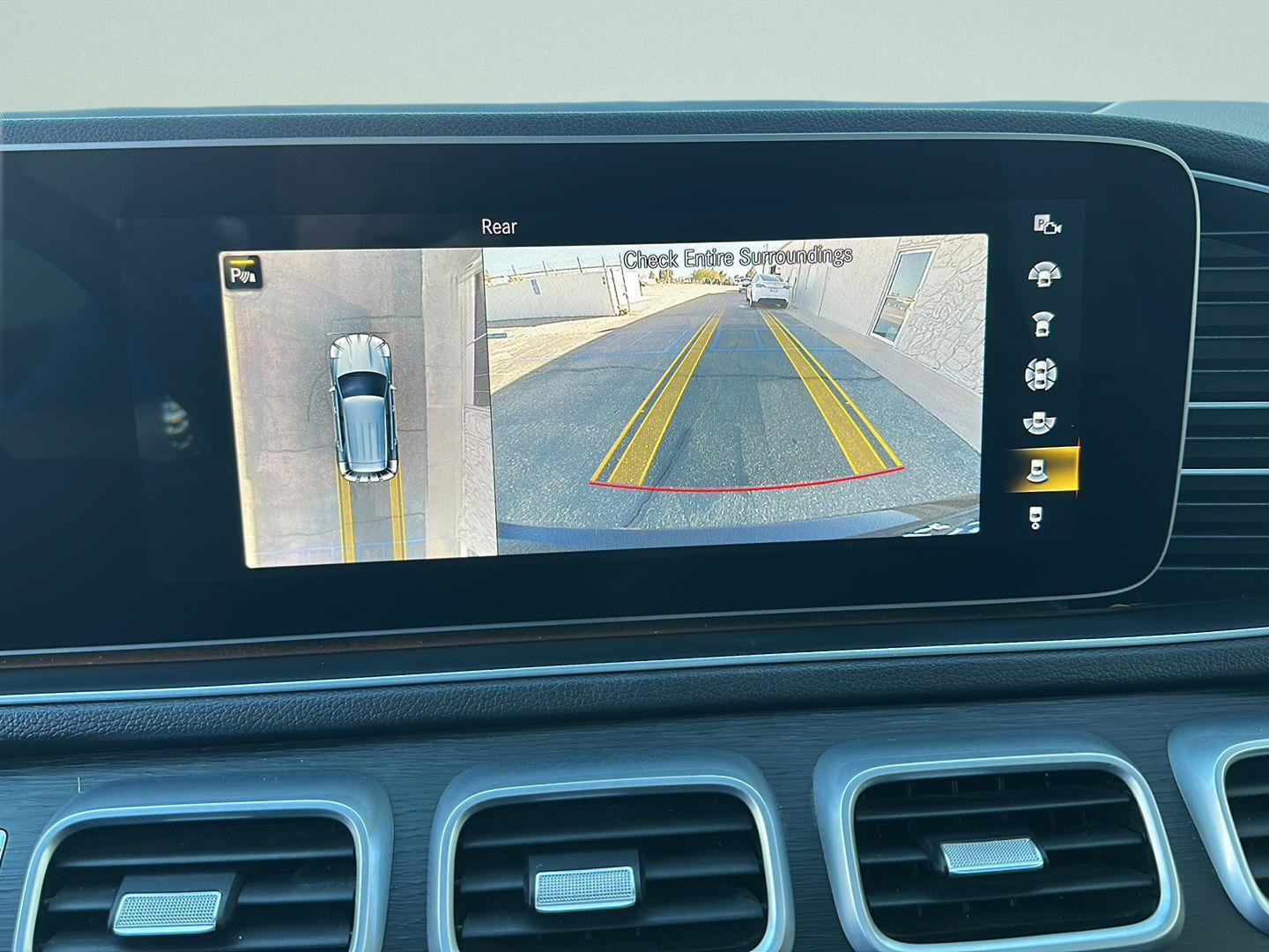 Used 2023 Mercedes-Benz GLE 350 w/ AMG Line Exterior image 37
