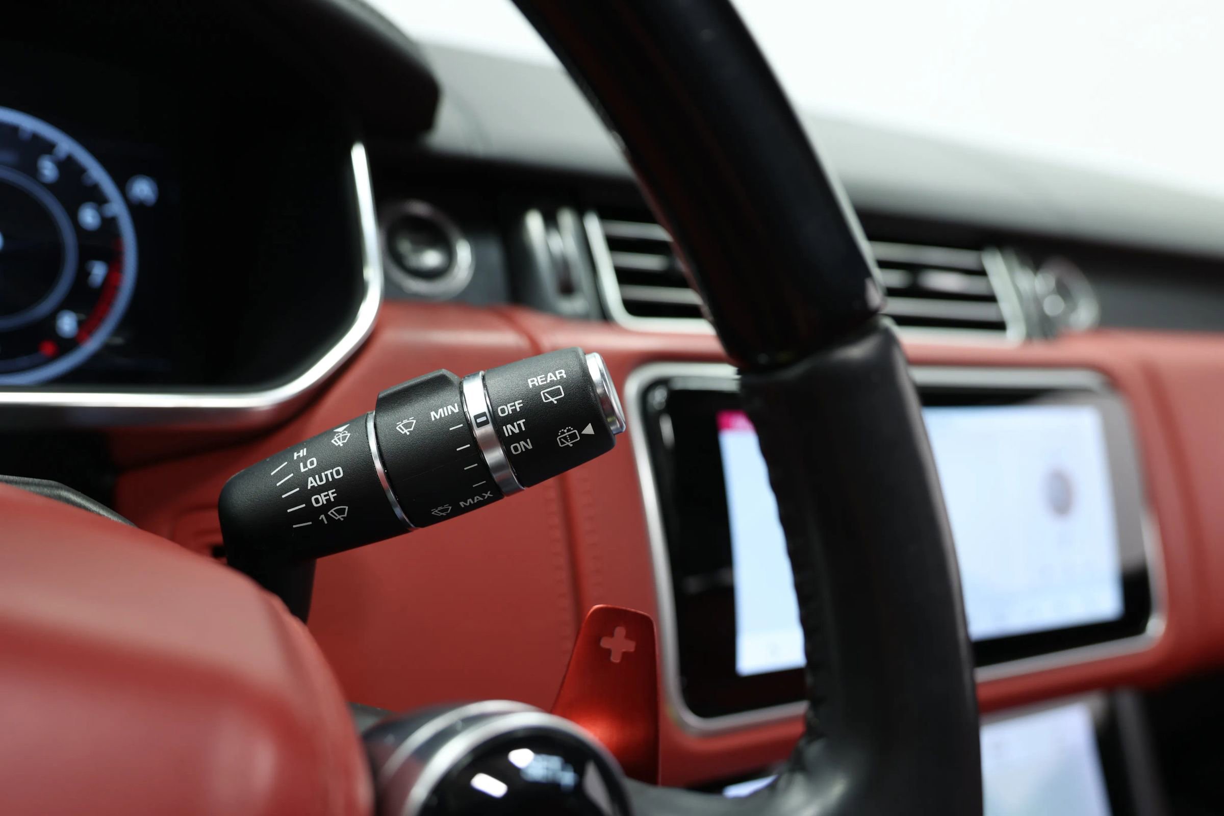 Used 2020 Land Rover Range Rover SV Autobiography Dynamic image 22