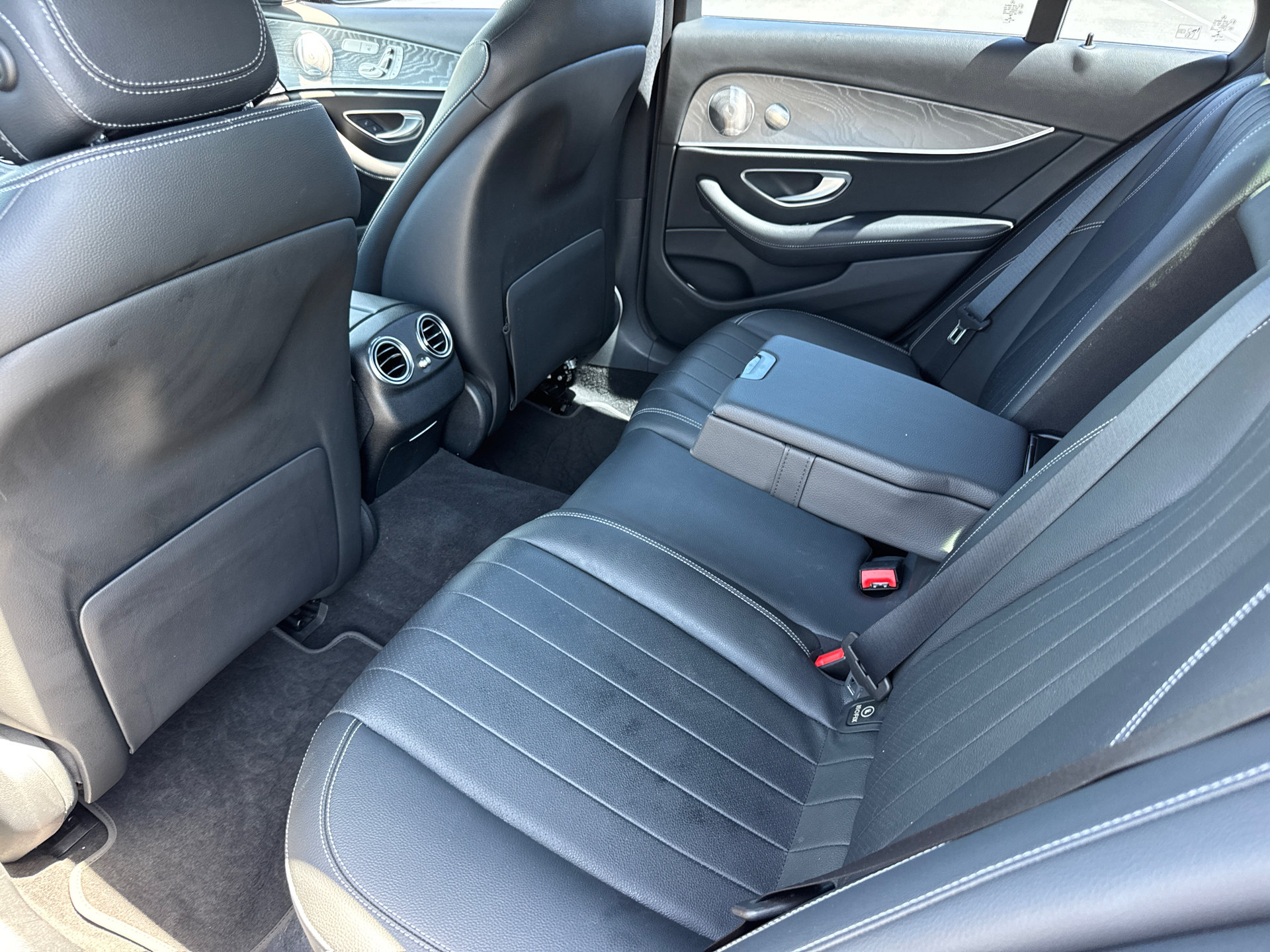 Used 2021 Mercedes-Benz E 350 Sedan image 19