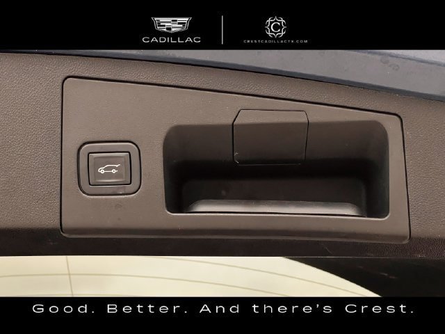 Used 2024 Cadillac XT4 Premium Luxury w/ Cold Weather Package FWD image 30