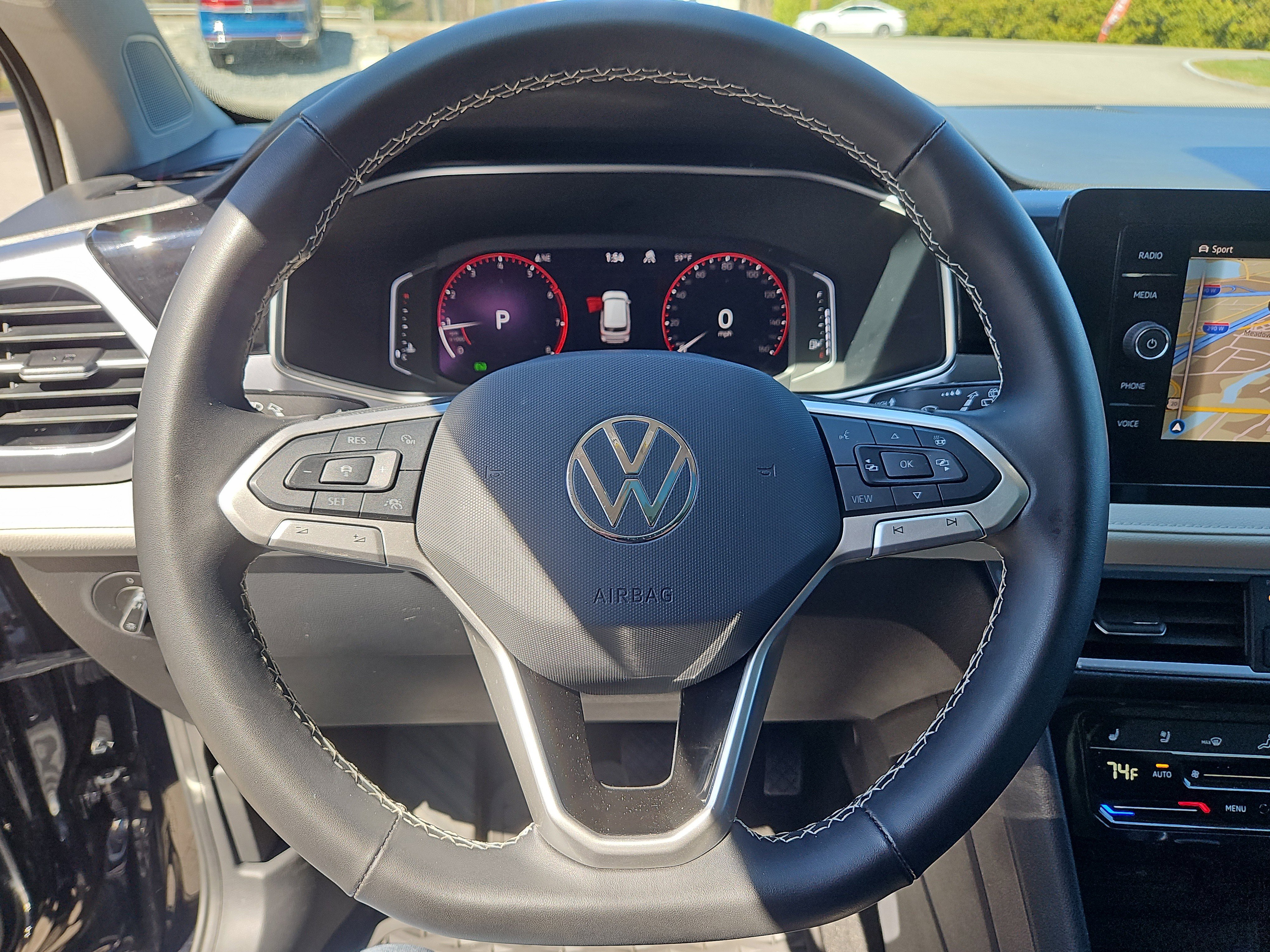 Certified 2025 Volkswagen Taos SEL AWD/4WD image 22