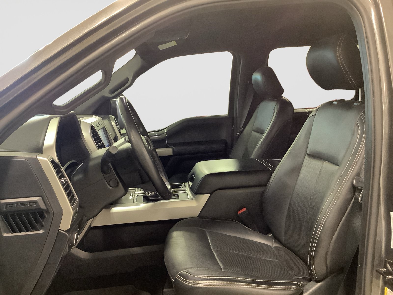 Used 2019 Ford F150 Lariat w/ Equipment Group 502A Luxury RWD image 10