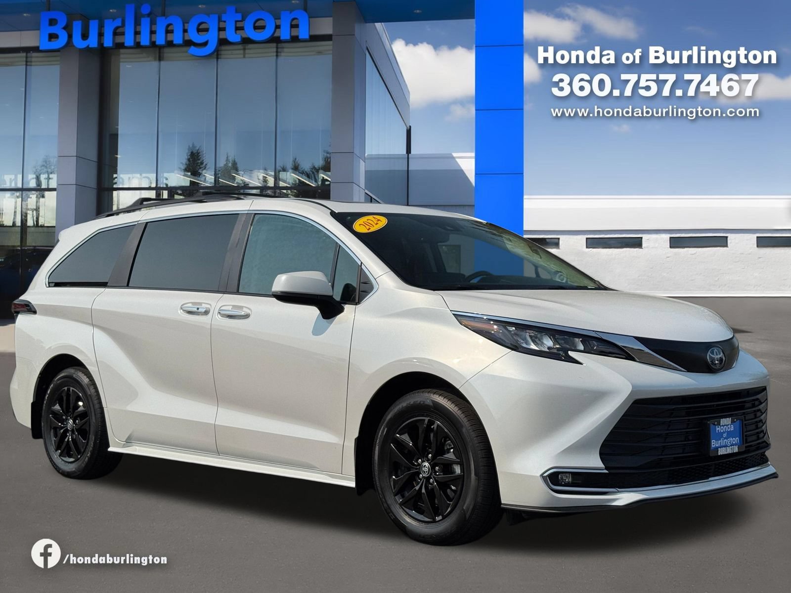 Used 2024 Toyota Sienna XLE w/ XLE Plus Package AWD/4WD image 8