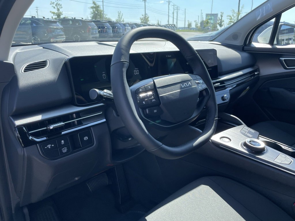 New 2026 Kia Sportage LX image 9