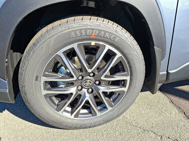 New 2026 Toyota Camry Hybrid image 4