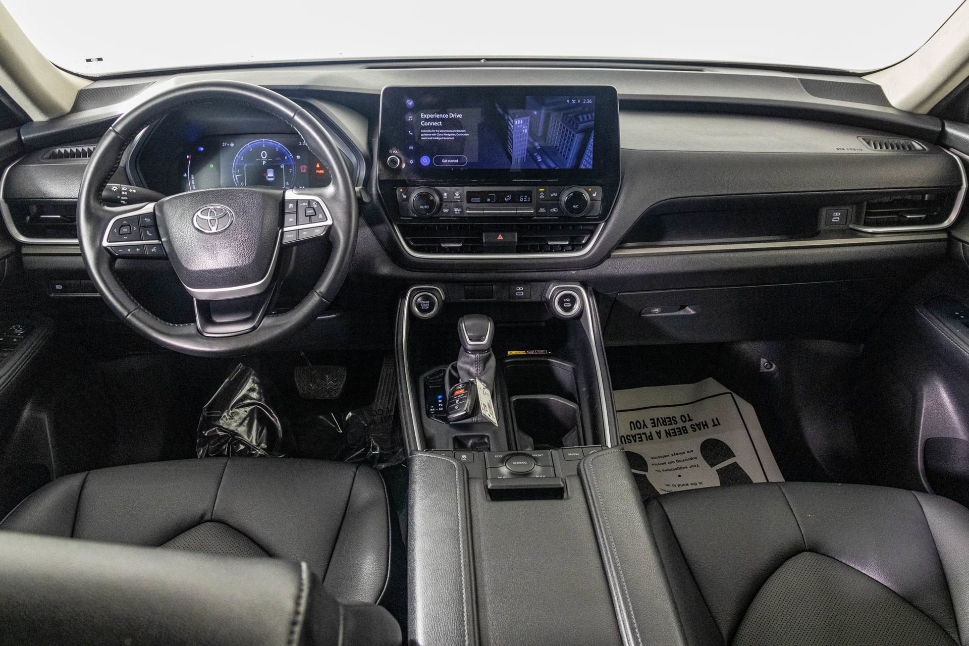 Used 2024 Toyota Grand Highlander XLE image 25