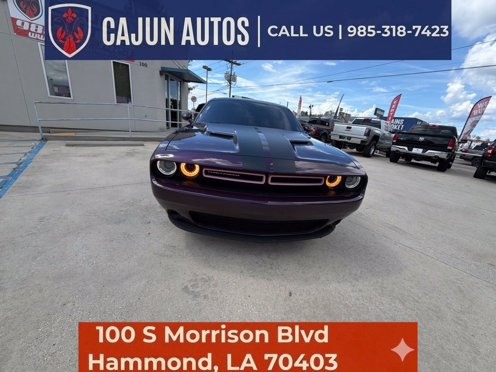 Used 2020 Dodge Challenger SXT RWD image 5