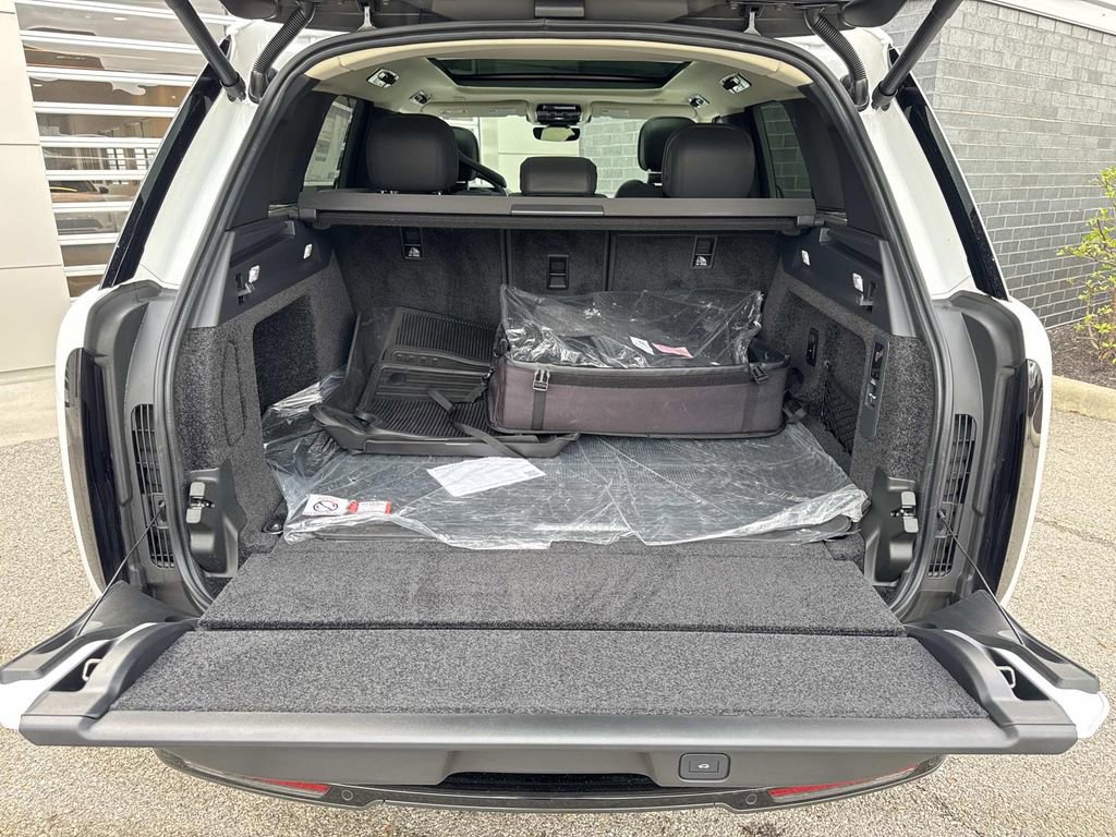 New 2026 Land Rover Range Rover SE AWD/4WD image 6
