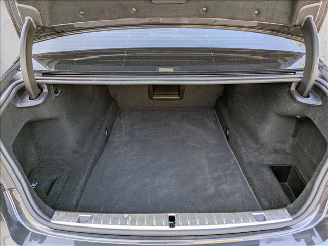 Certified 2022 BMW 750i xDrive image 7