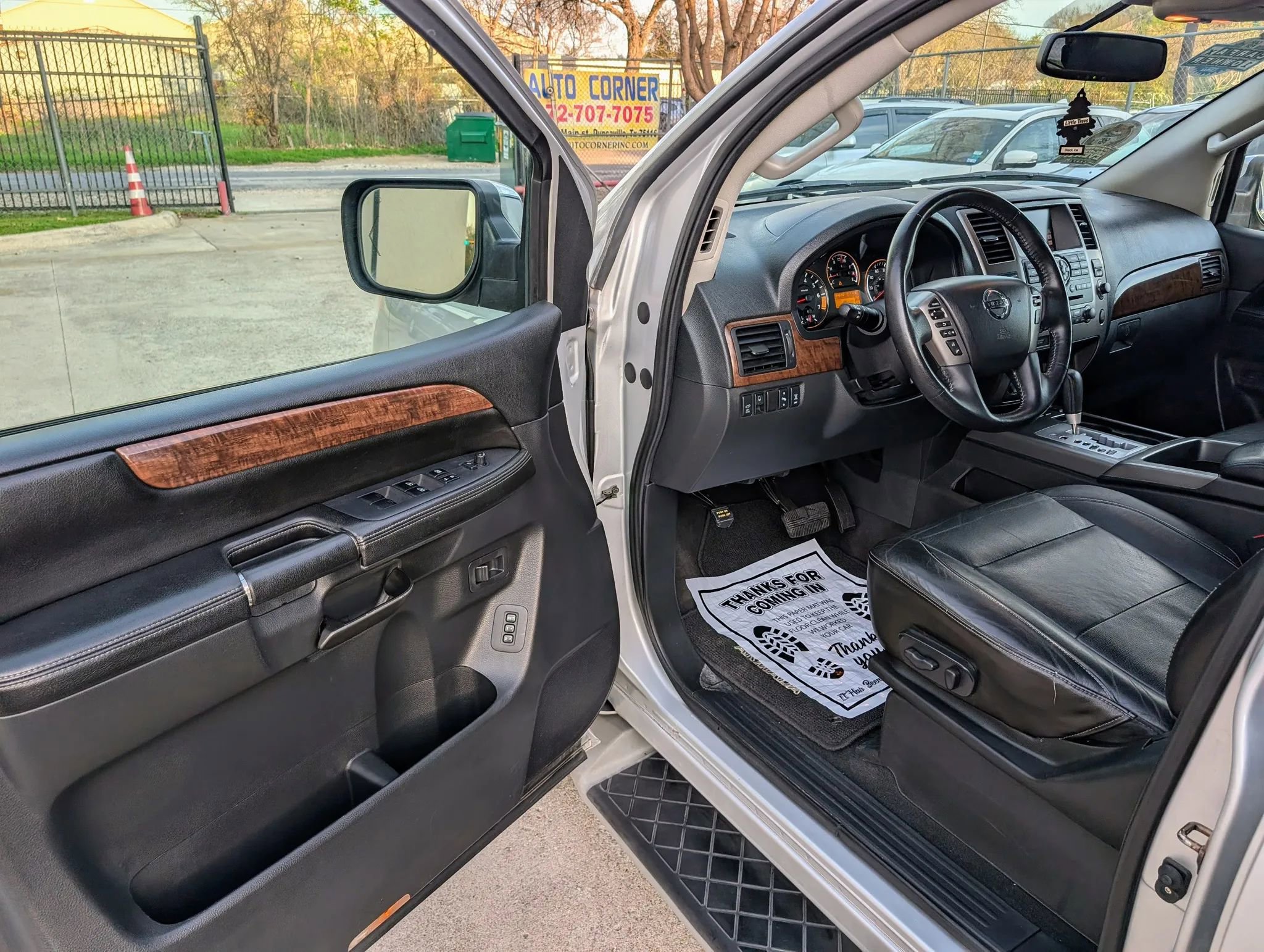 Used 2013 Nissan Armada Platinum image 3