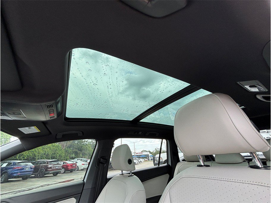 Used 2019 Volkswagen Tiguan SEL R-Line FWD image 36