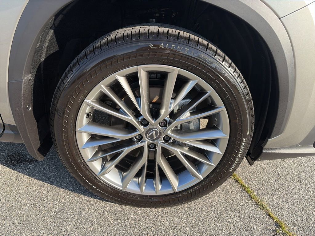 Certified 2025 Lexus NX 350h AWD w/ Accessory Package (2T) image 17