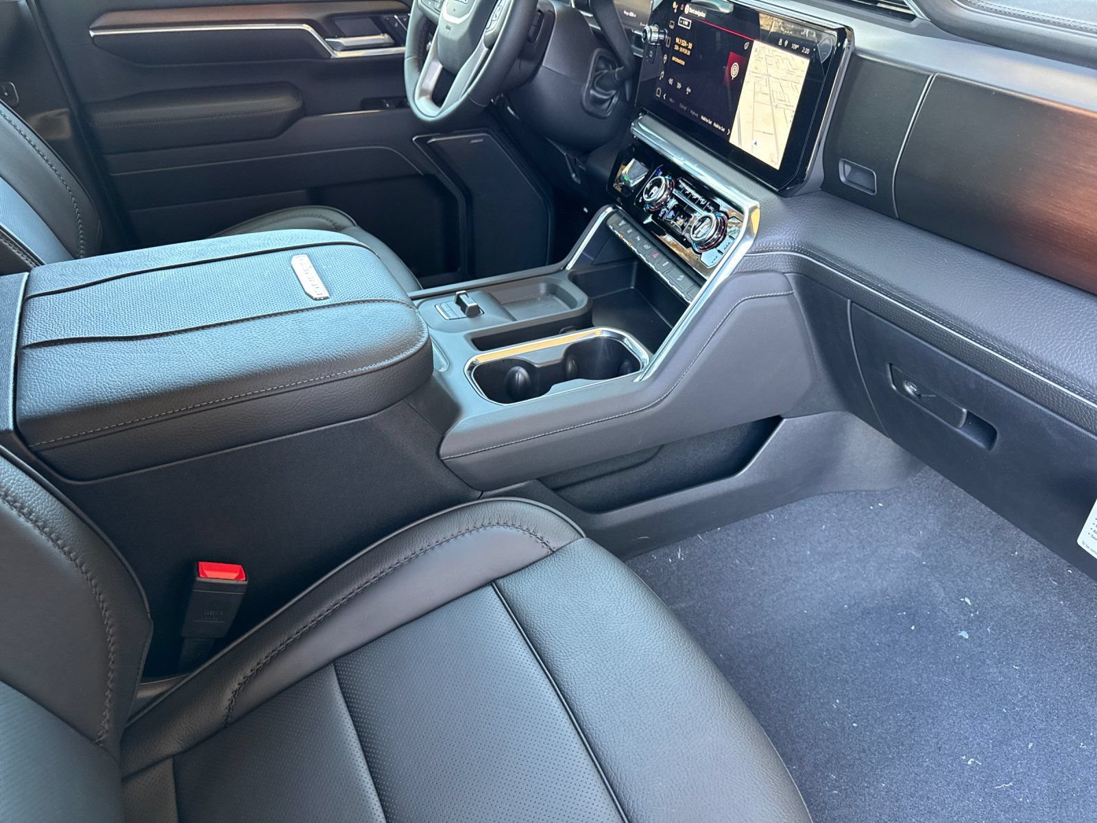 New 2026 GMC Sierra 3500 Denali w/ Denali Reserve Package AWD/4WD image 15
