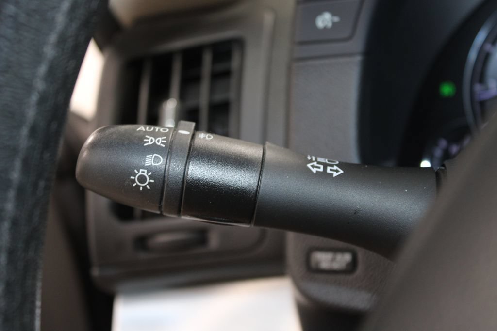 Used 2015 INFINITI Q60 AWD Coupe w/ Premium Package image 23