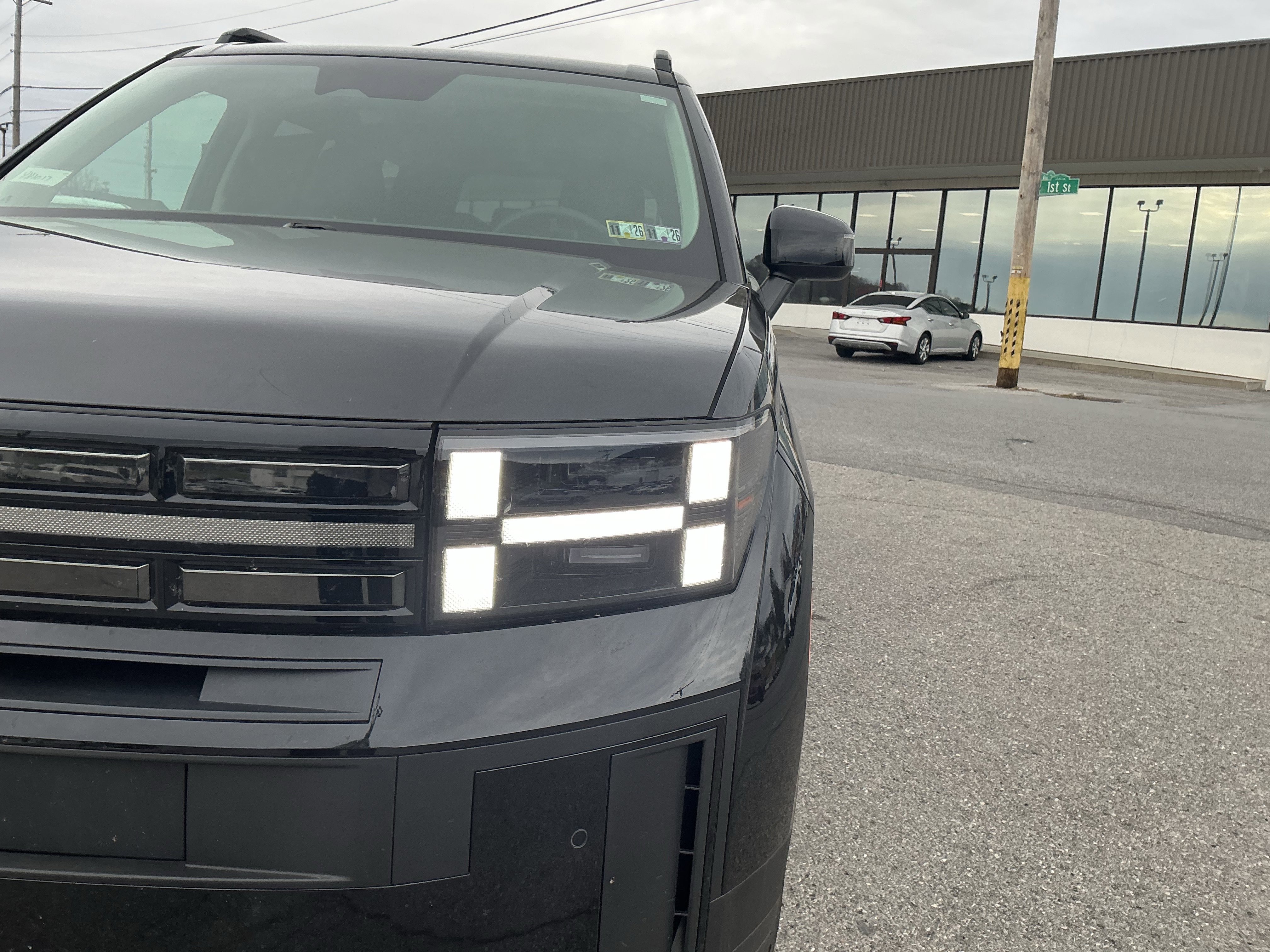 Used 2025 Hyundai Santa Fe XRT image 9