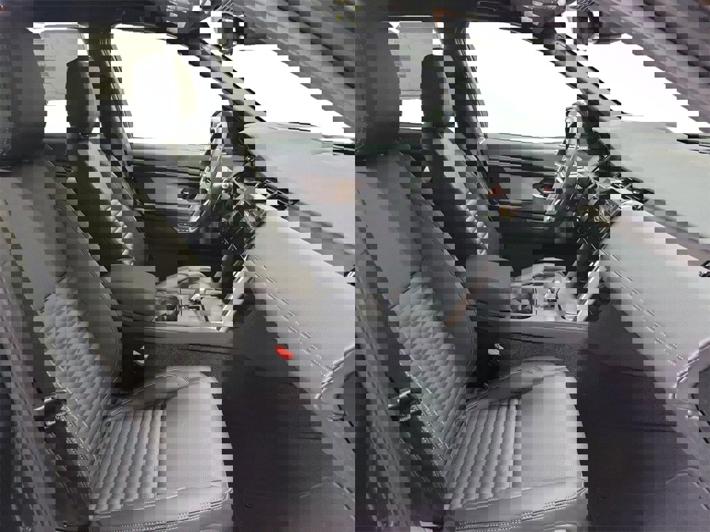 New 2024 Land Rover Discovery Sport Dynamic SE image 29