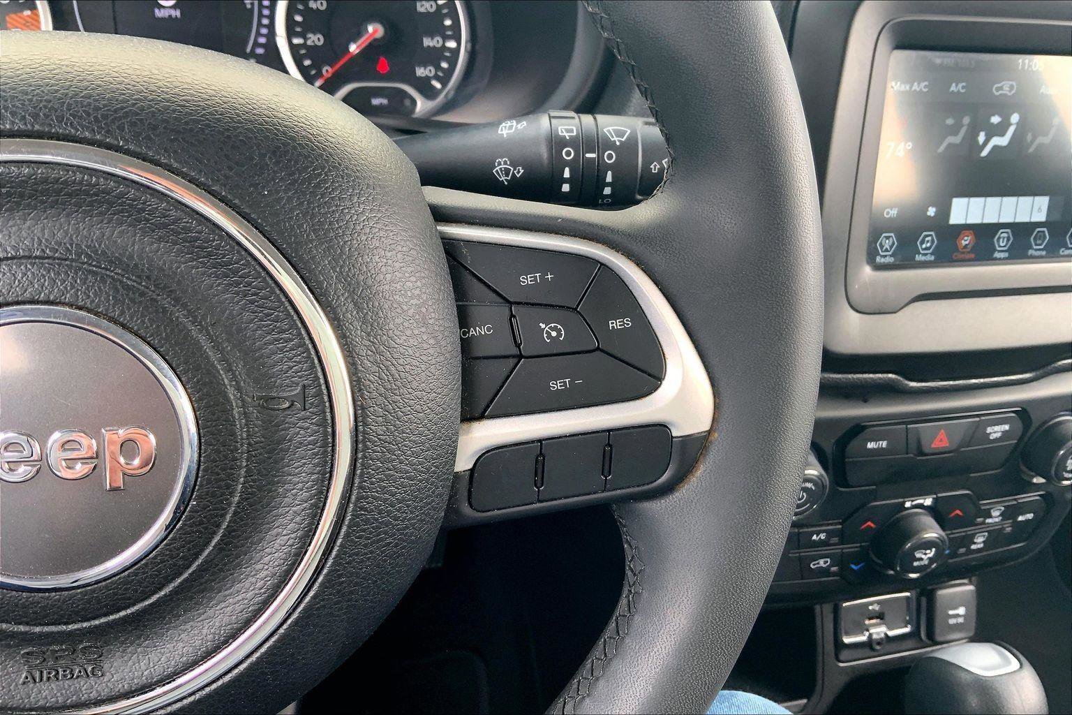 Used 2020 Jeep Renegade Latitude image 18