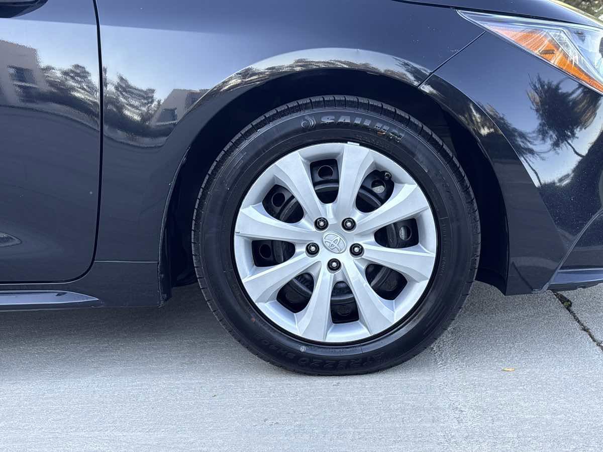 Used 2023 Toyota Corolla LE image 9