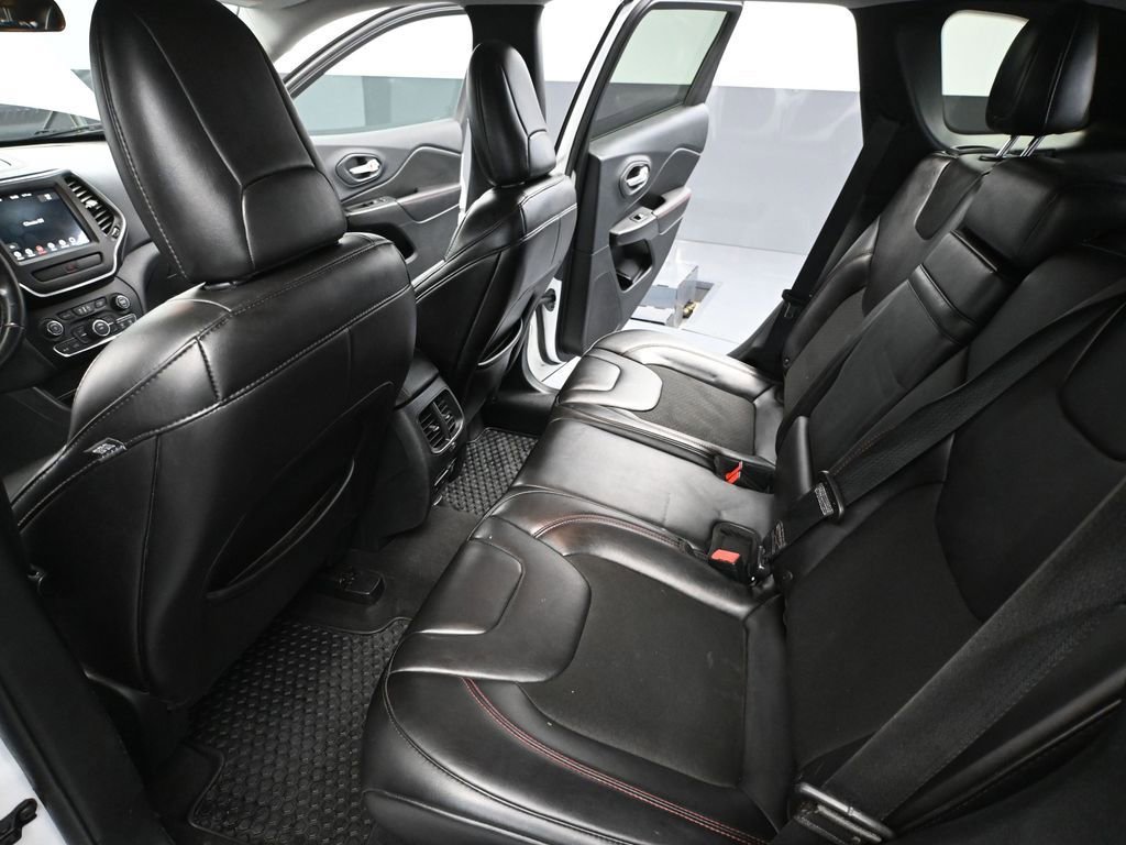 Used 2019 Jeep Cherokee Trailhawk image 36
