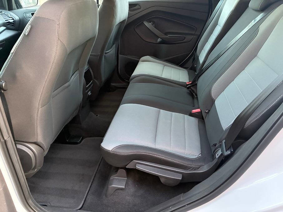 Used 2017 Ford Escape S image 21