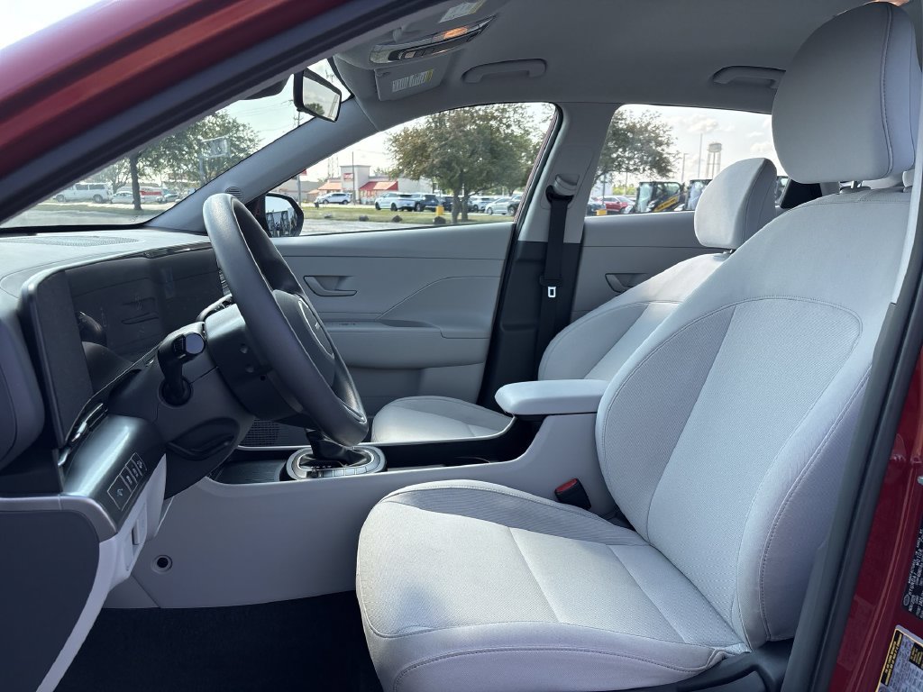Used 2026 Hyundai Kona SE FWD image 16