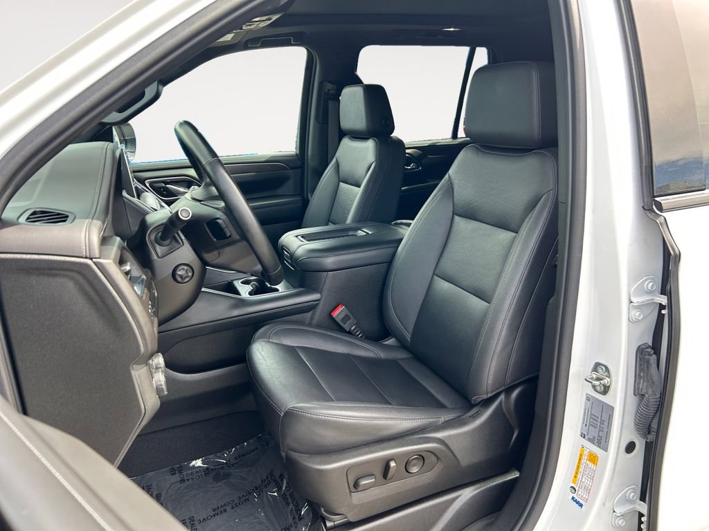 Used 2023 Chevrolet Tahoe Z71 w/ Luxury Package AWD/4WD image 6