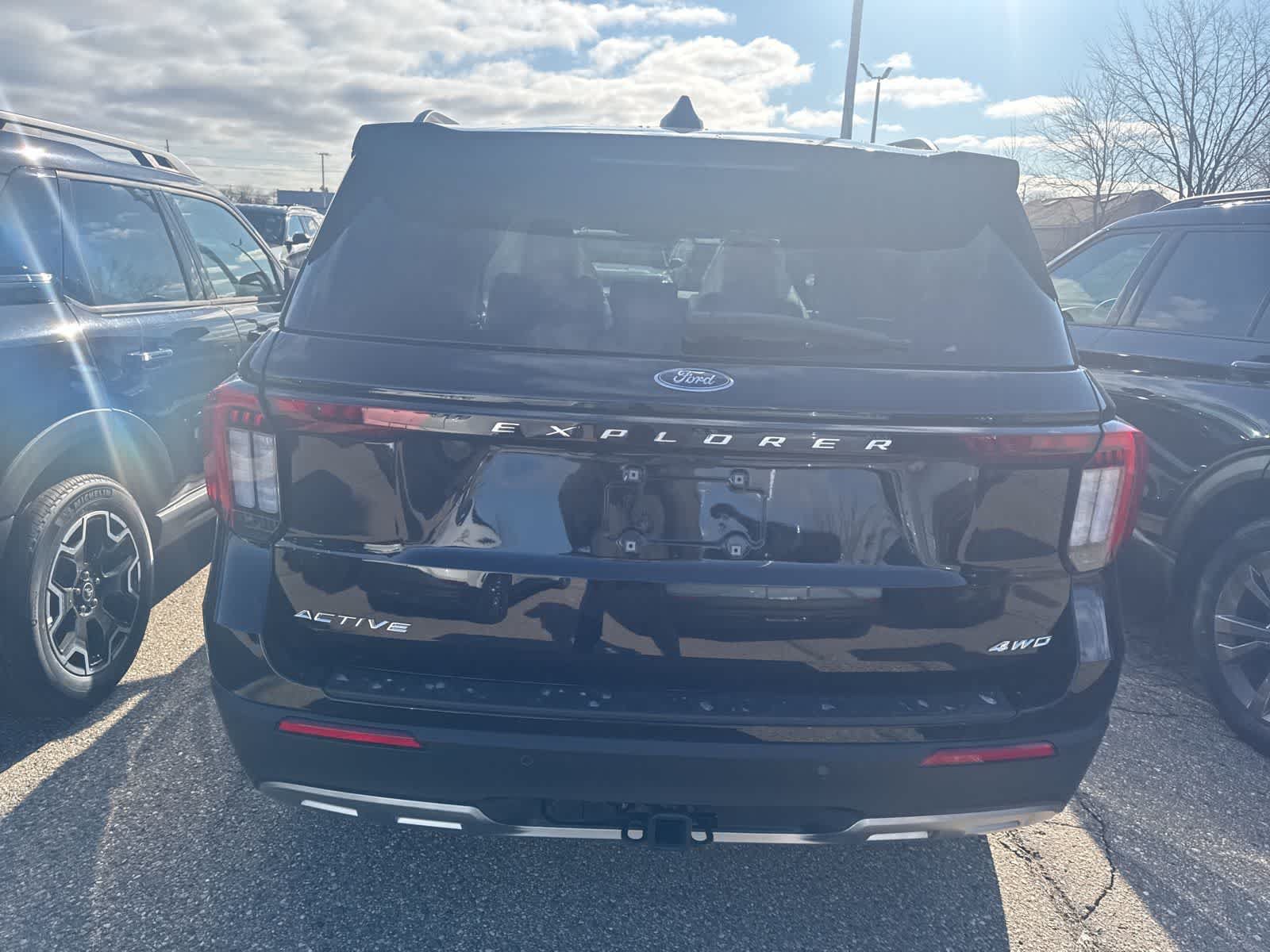 New 2026 Ford Explorer Active w/ Active Comfort Package AWD/4WD image 11