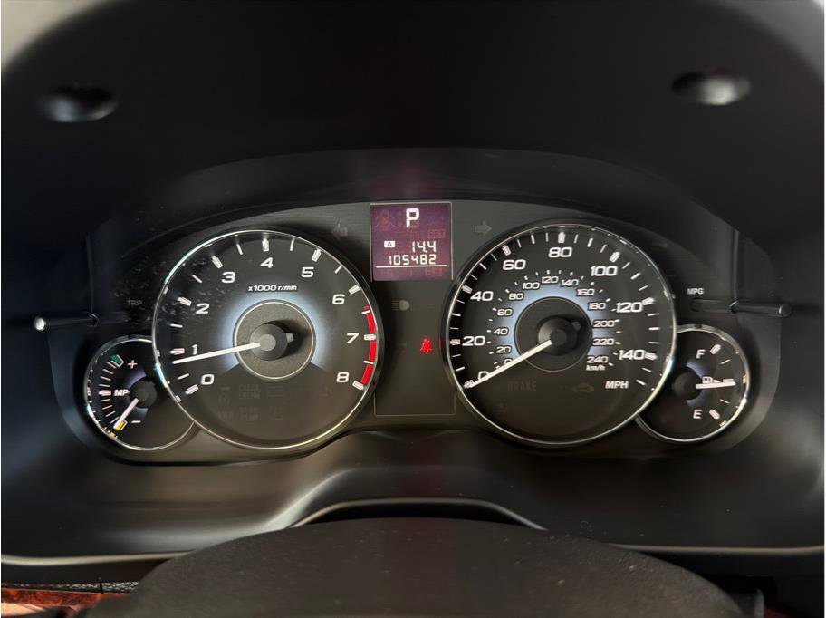 Used 2010 Subaru Outback 2.5i Limited AWD/4WD image 17
