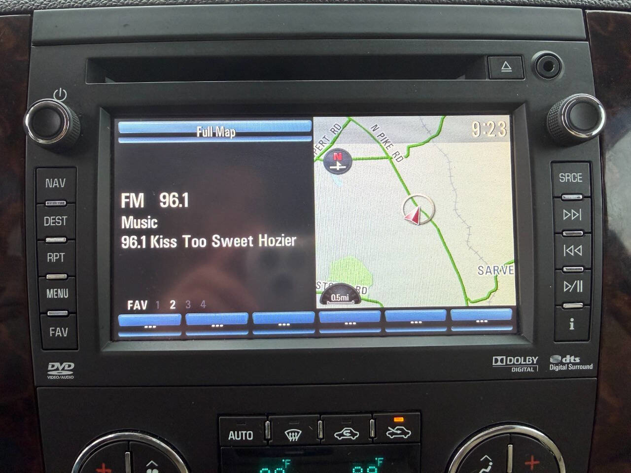 Used 2013 GMC Sierra 2500 Denali w/ Suspension Package, Off-Road image 29