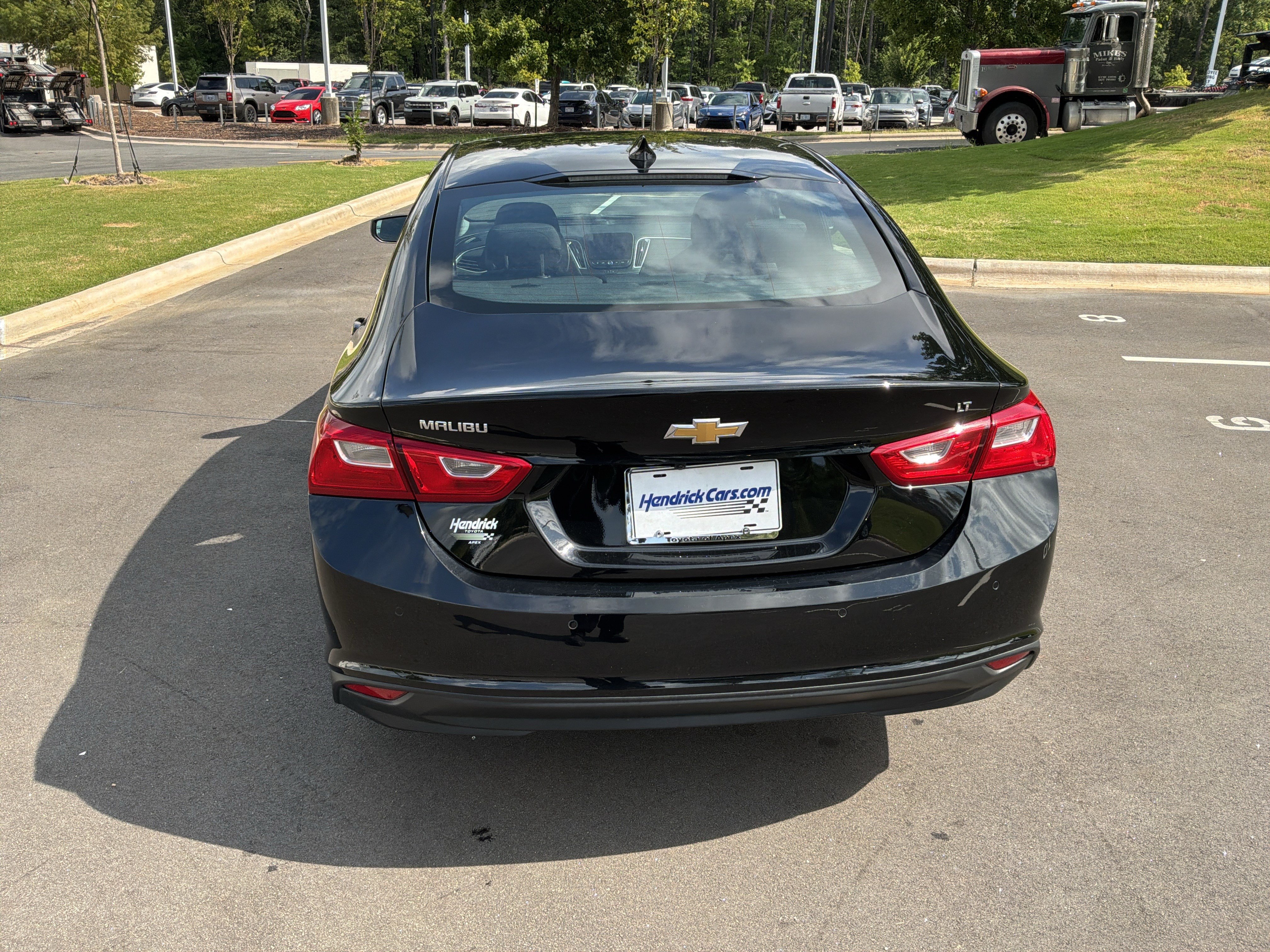 Used 2025 Chevrolet Malibu LT FWD image 9