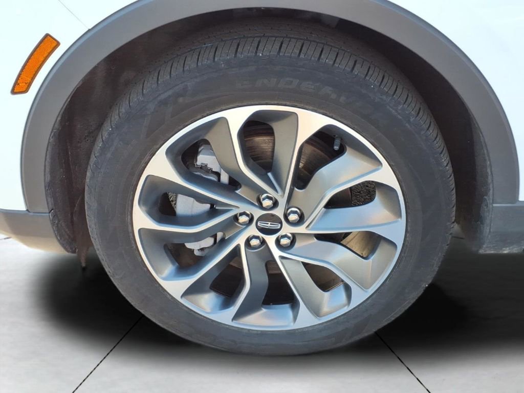 Used 2022 Lincoln Nautilus Reserve w/ Cargo Utility Package AWD/4WD image 24