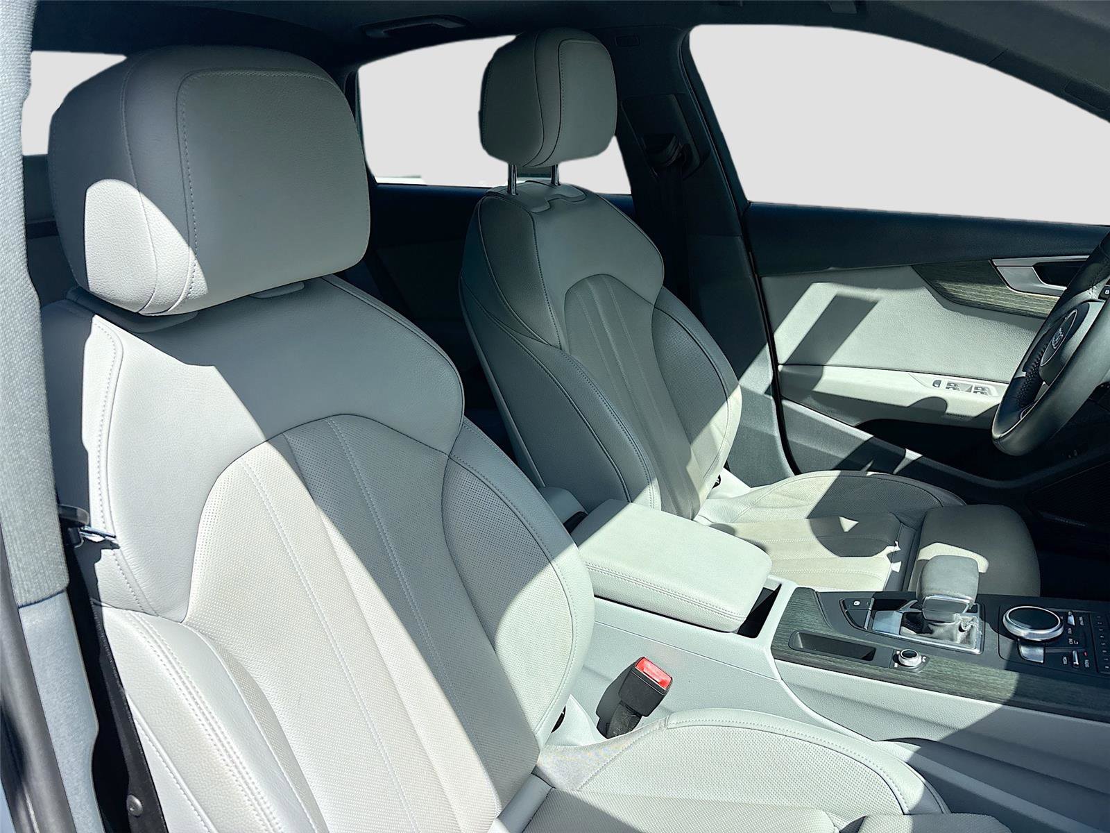 Used 2018 Audi A4 2.0T Ultra Premium Plus w/ Premium Plus Package image 32