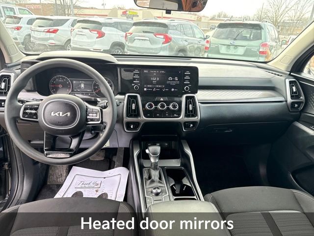 Used 2023 Kia Sorento LX image 15