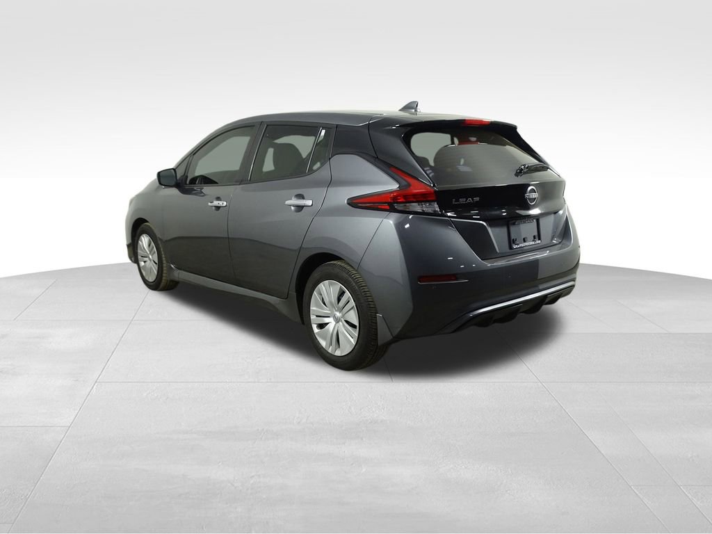 Used 2023 Nissan Leaf S image 3