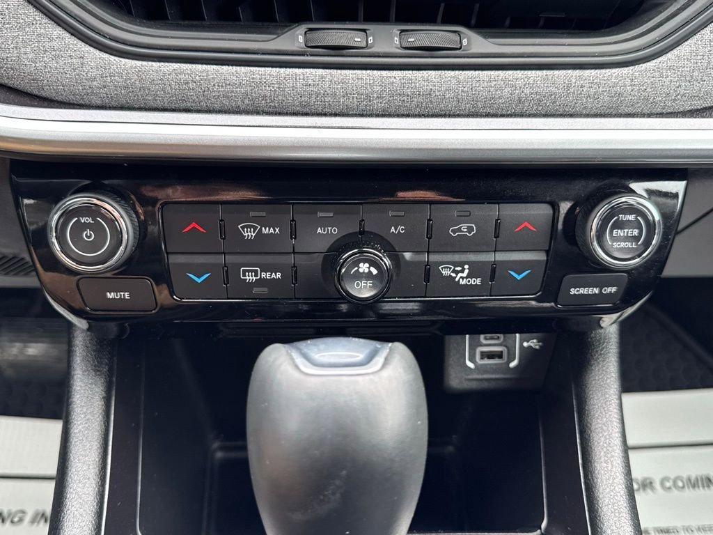 Used 2022 Jeep Compass Latitude w/ Convenience Group image 16