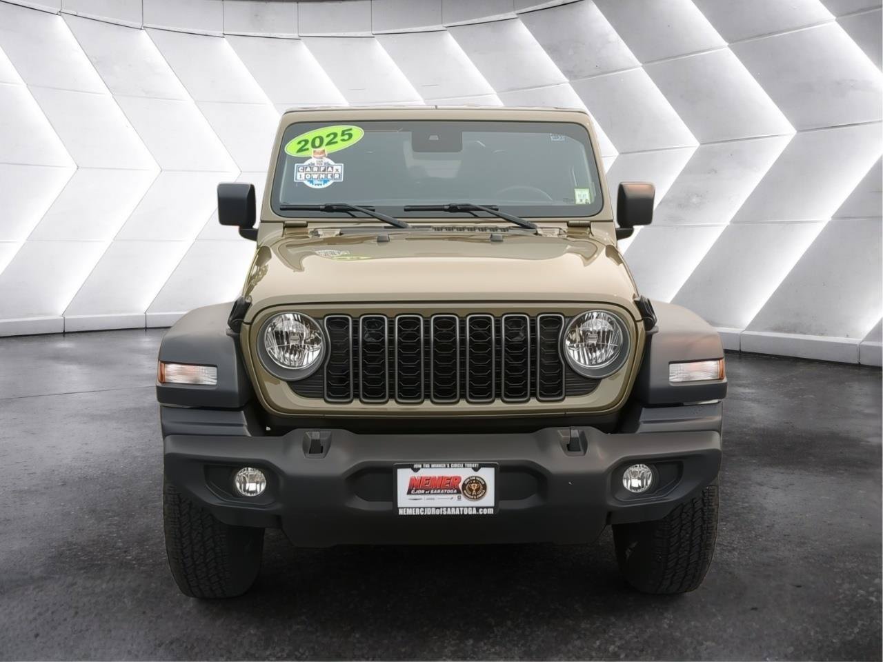 Used 2025 Jeep Wrangler Sport AWD/4WD image 8