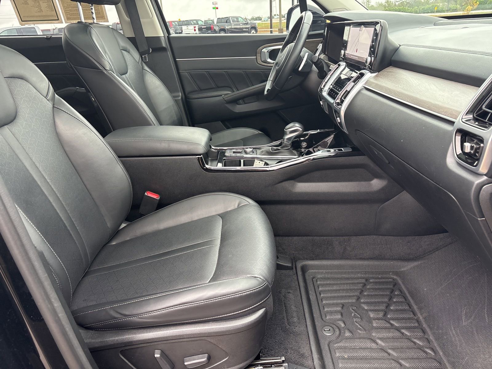 Used 2023 Kia Sorento X-Line EX image 17