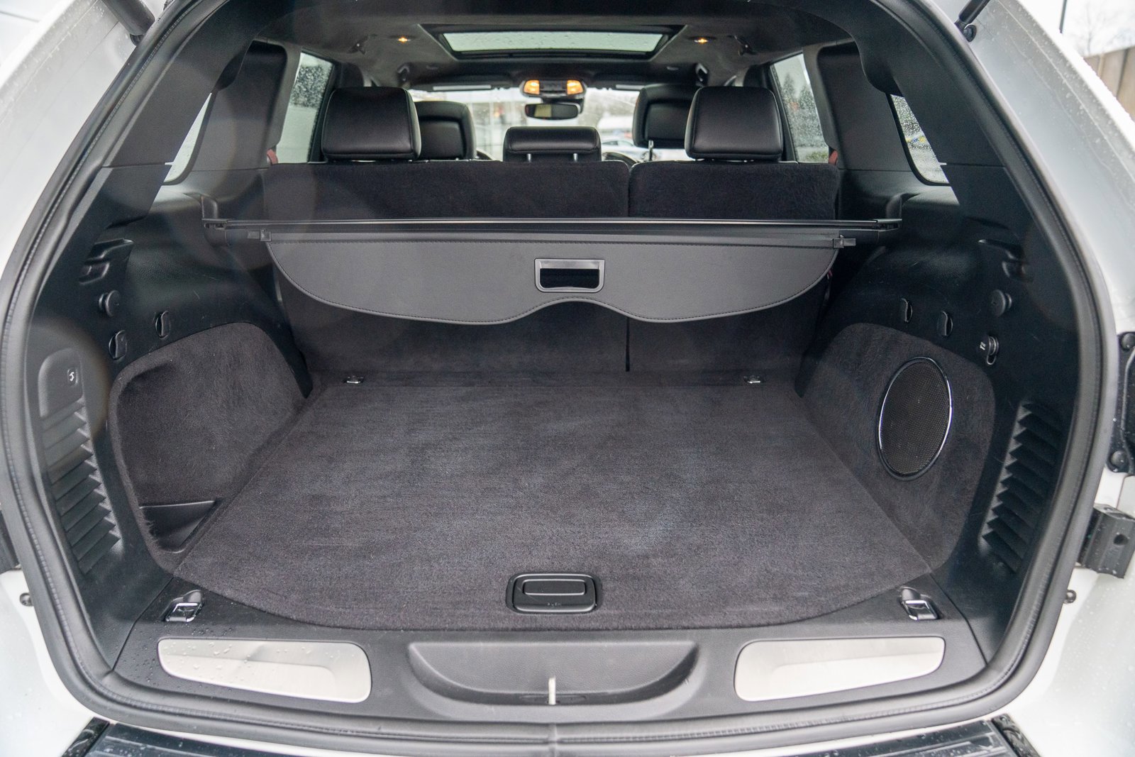 Used 2019 Jeep Grand Cherokee SRT image 28