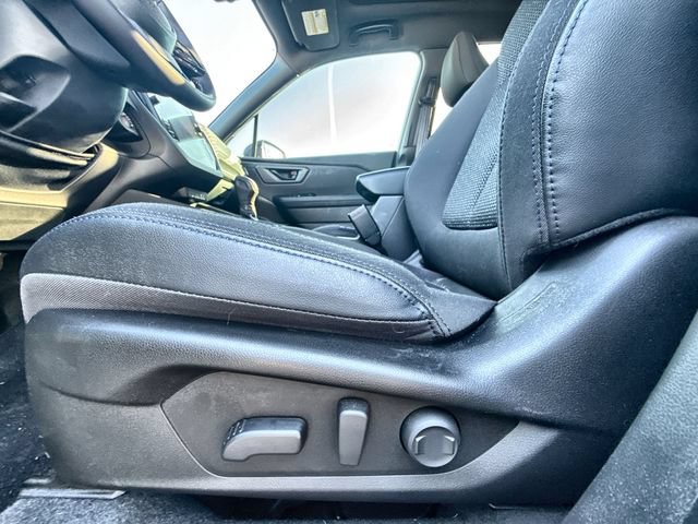Used 2025 Subaru Forester Premium AWD/4WD image 12