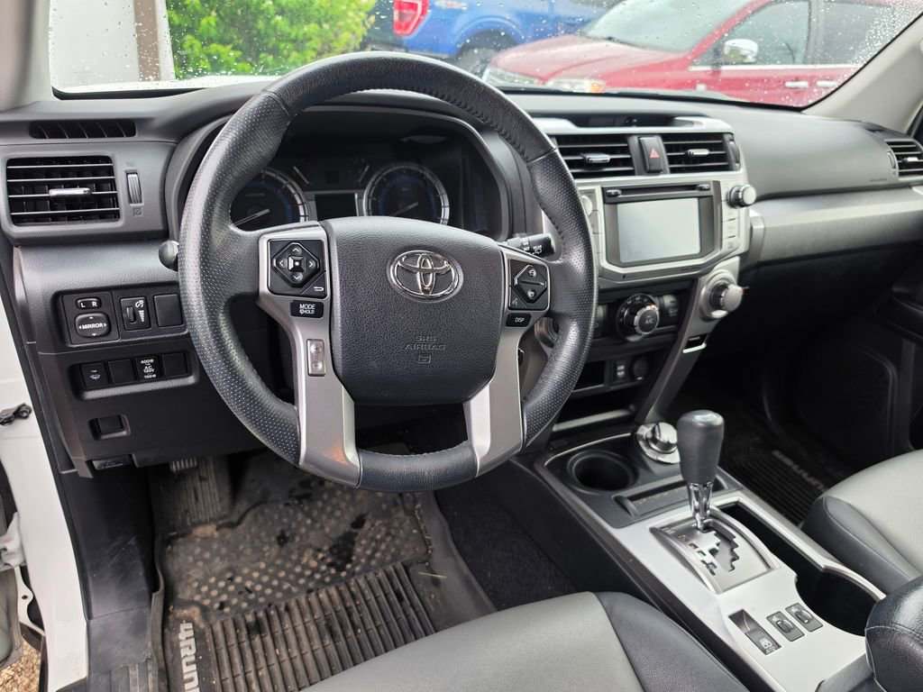 Used 2018 Toyota 4Runner SR5 Premium AWD/4WD image 4