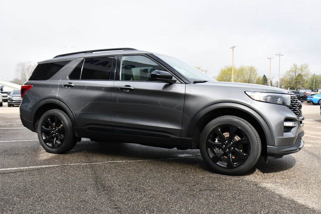 Used 2023 Ford Explorer ST-Line AWD/4WD image 8