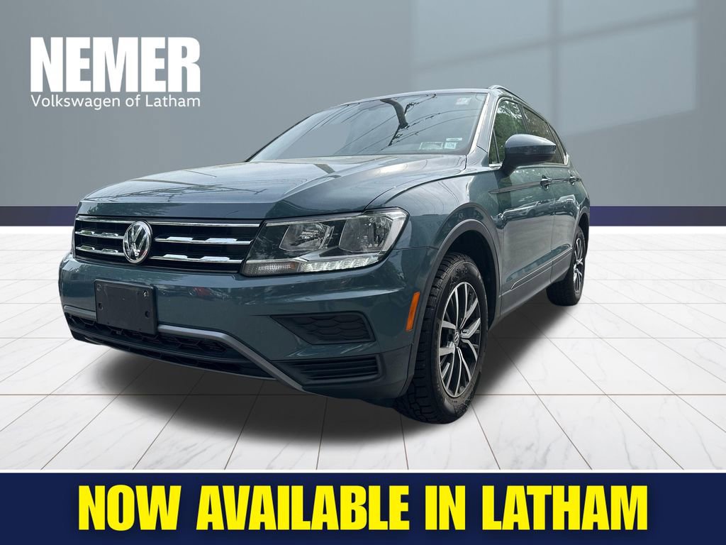 Used 2019 Volkswagen Tiguan SE w/ Panoramic Sunroof Package FWD image 1
