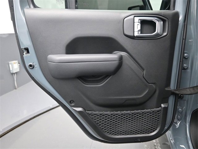 New 2025 Jeep Gladiator Sport image 14